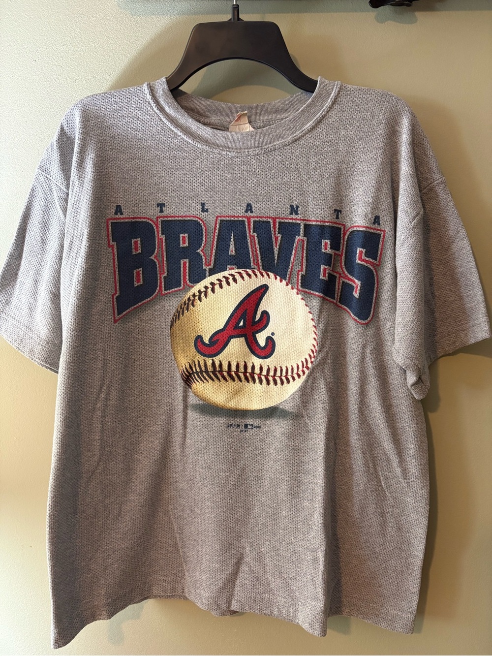 VINTAGE: Atlanta Braves Long Sleeve Graphic Tee - Grey